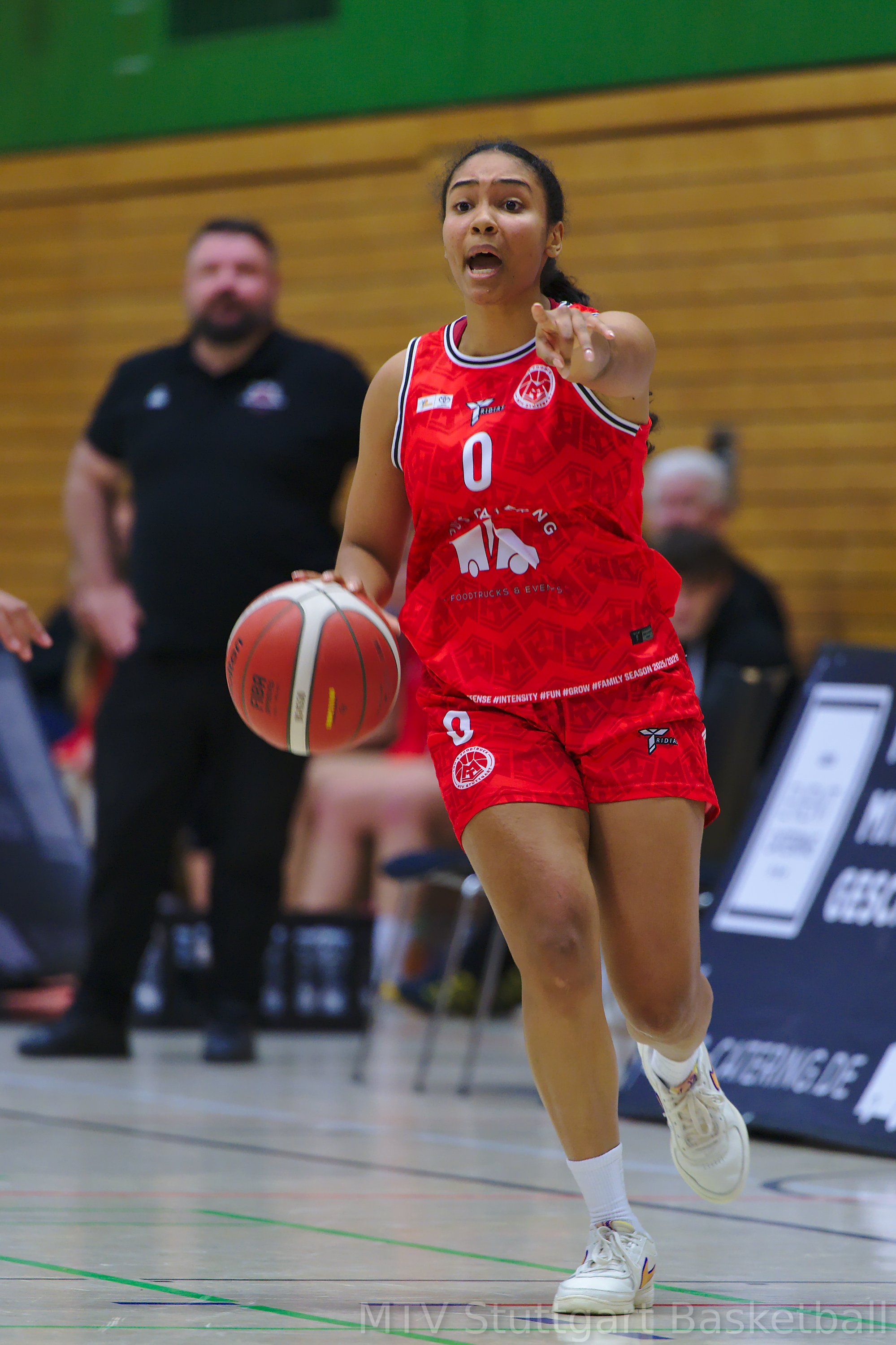 Glänzender Floor Captain: Joanna Scheu