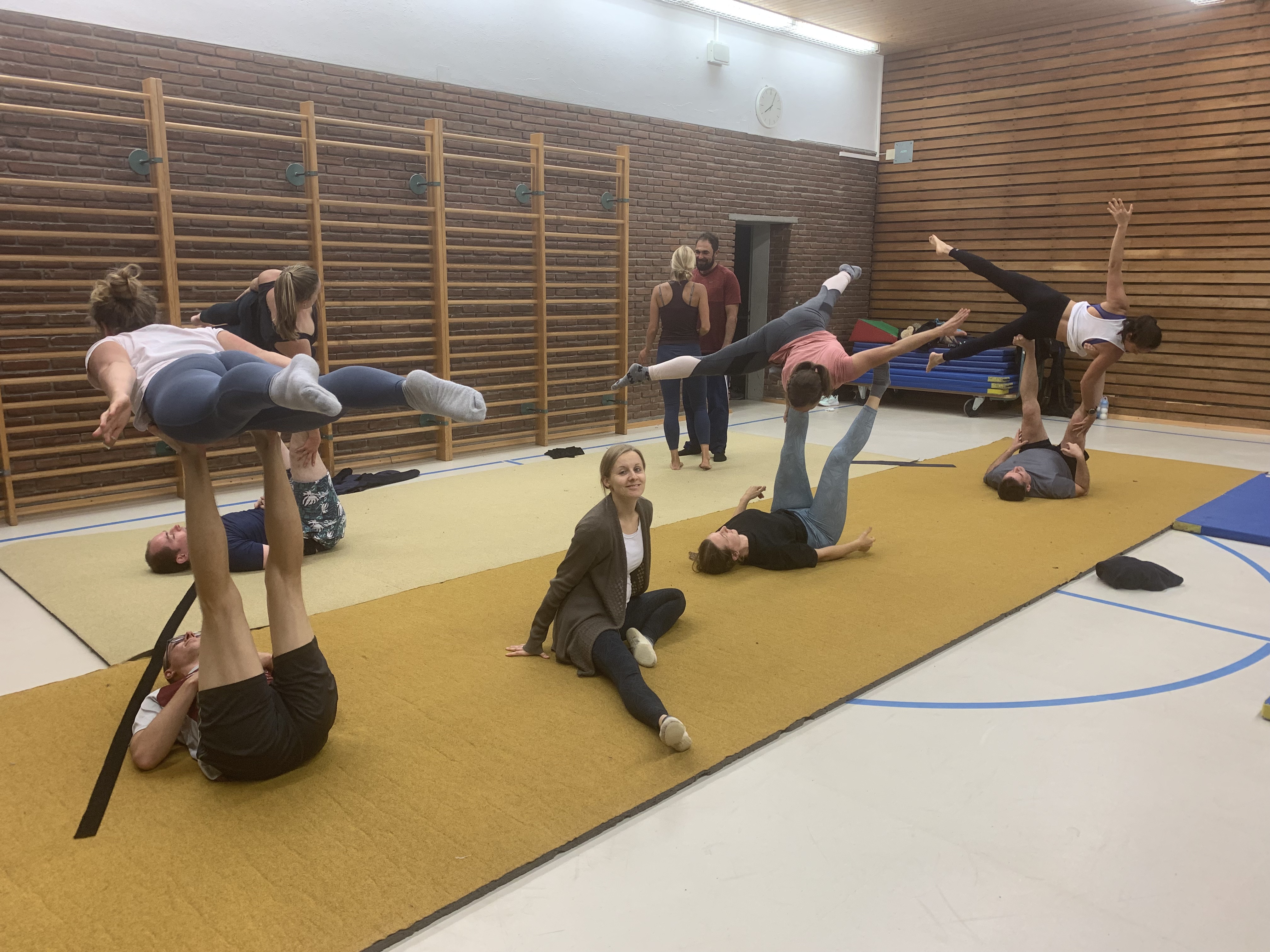 Das Bild zeigt das typische Training in der Halle